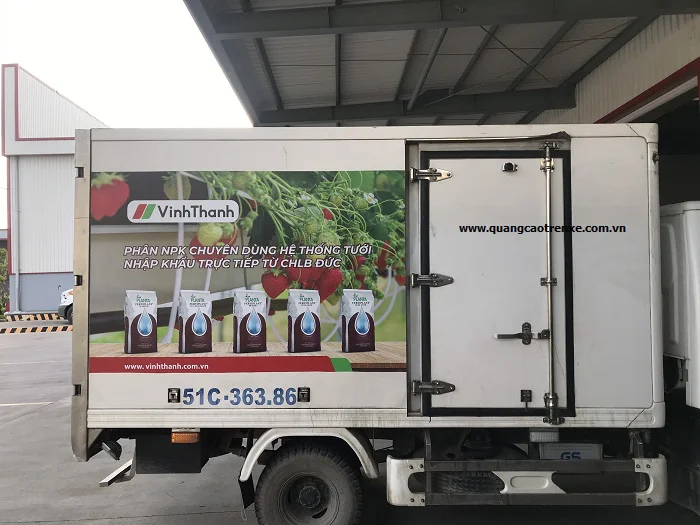 Dán quảng cáo trên xe tải